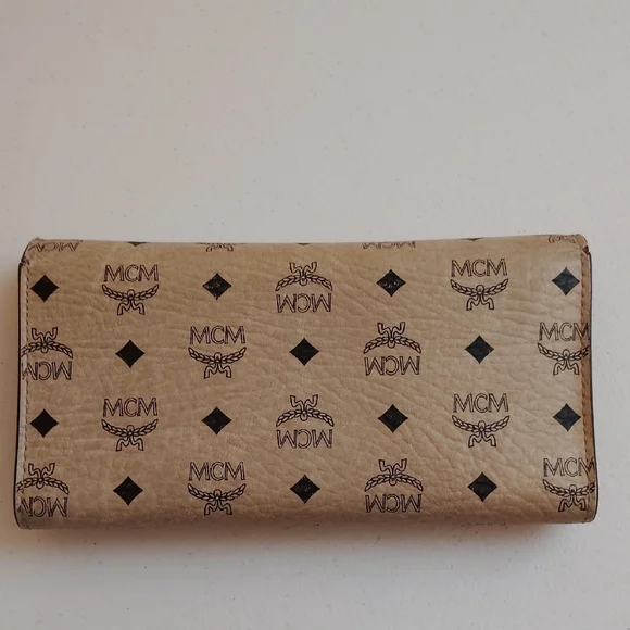 MCM Beige Monogram Envelope Clutch - Picture 3 of 10
